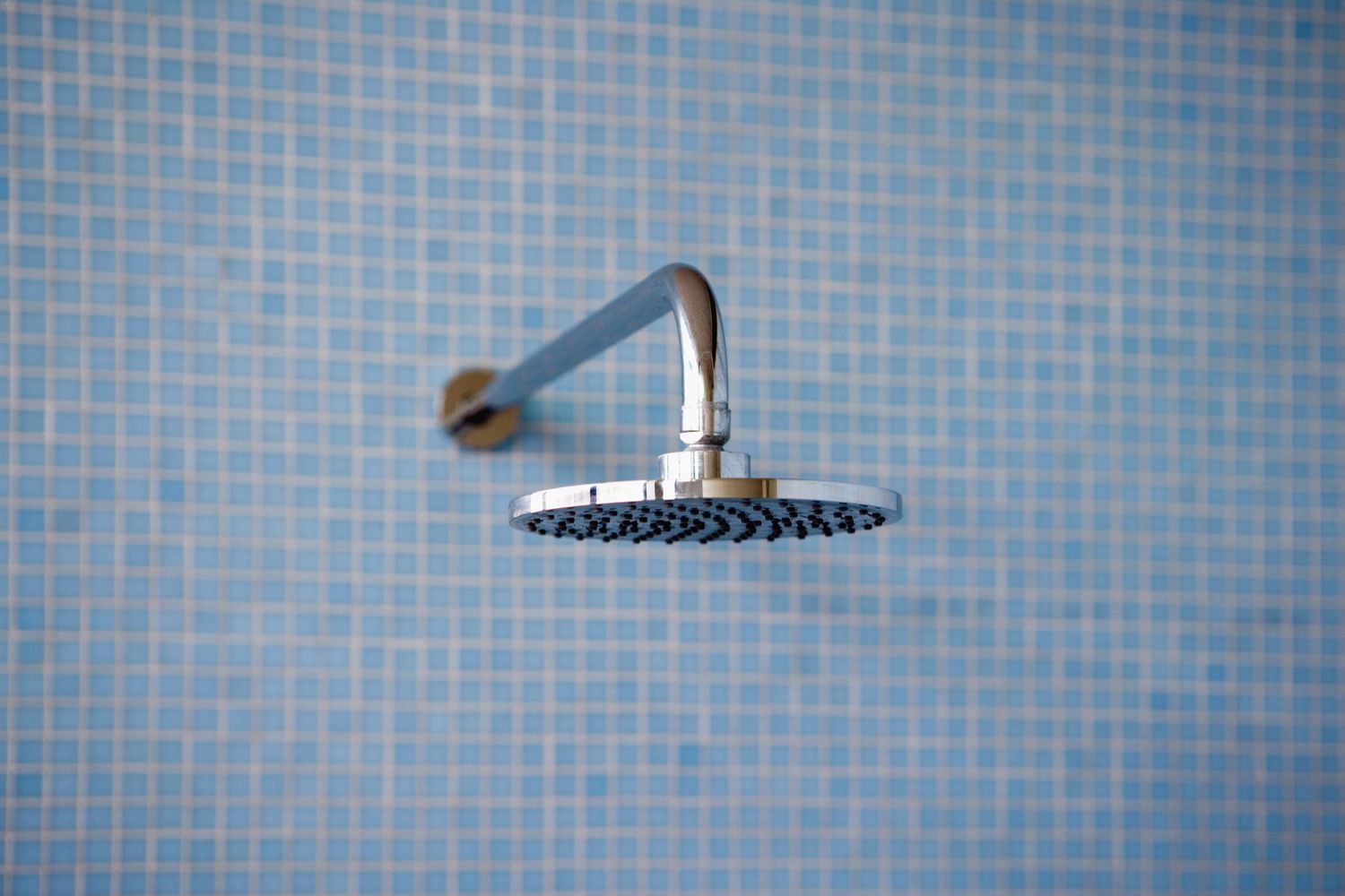 Learn how to Clear a Showerhead With Baking Soda: Recipe and Directions